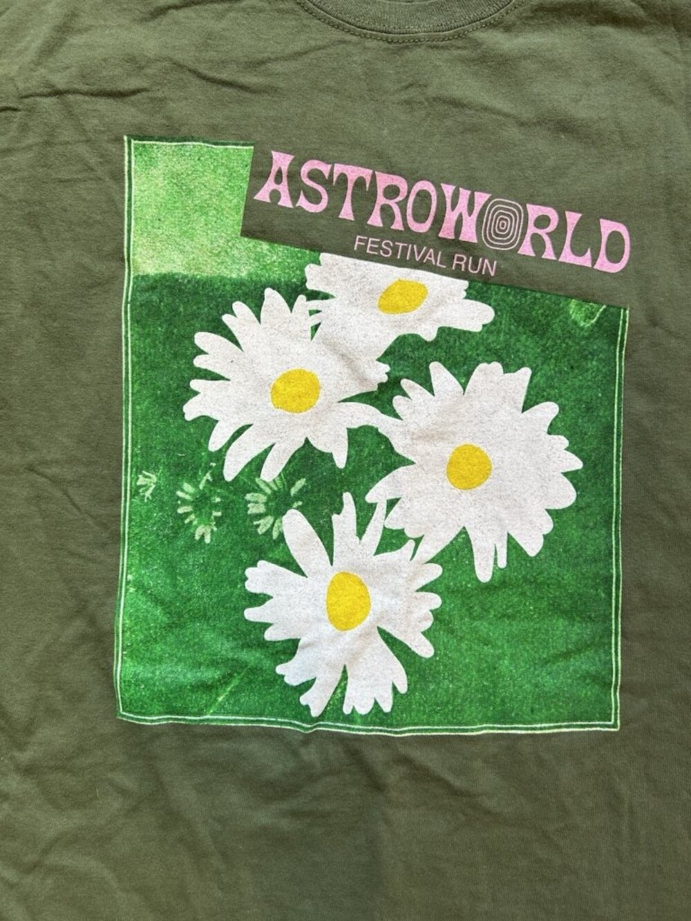 Travis Scott Astroworld Festival Run T Shirt Size XL Mens Green Flowers Daisys